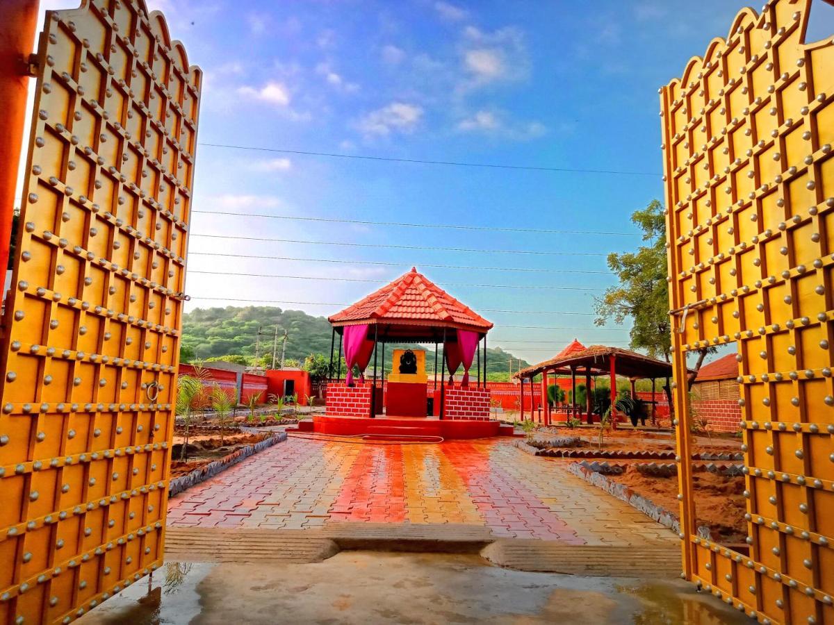 Santkrupa Villa Resort Nakhtarana ภายนอก รูปภาพ